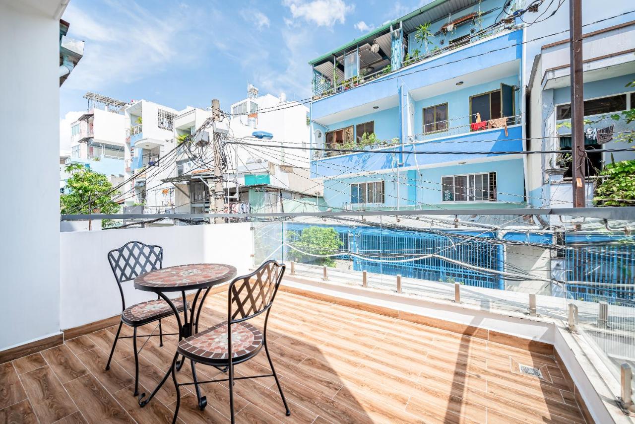Cozrum Homes - Autumn House Ho Chi Minh City Exterior photo